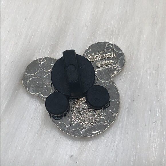 🔮‎ 5/$25 Disney Cute Characters Minnie Mouse Pin - Picture 3 of 3